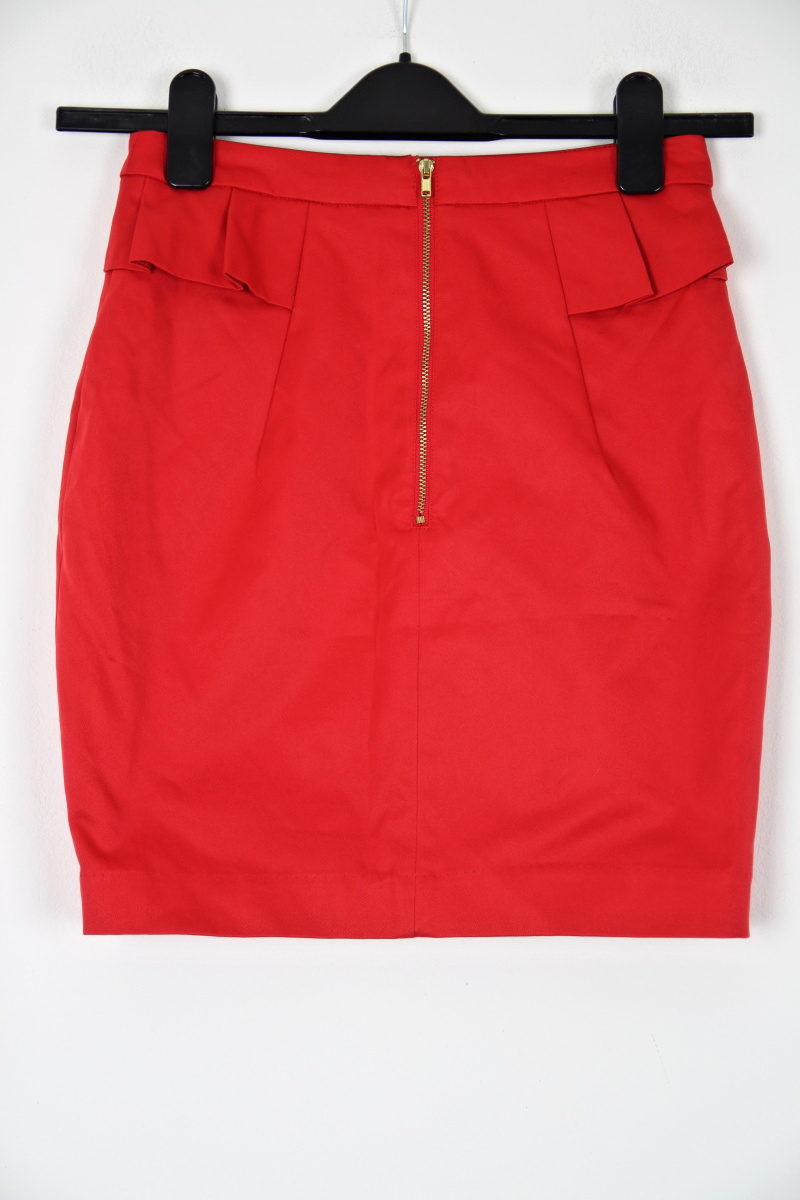 Červená sukně, H&M