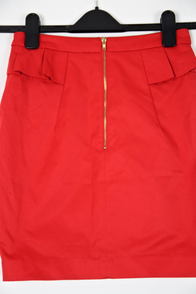 Červená sukně, H&M