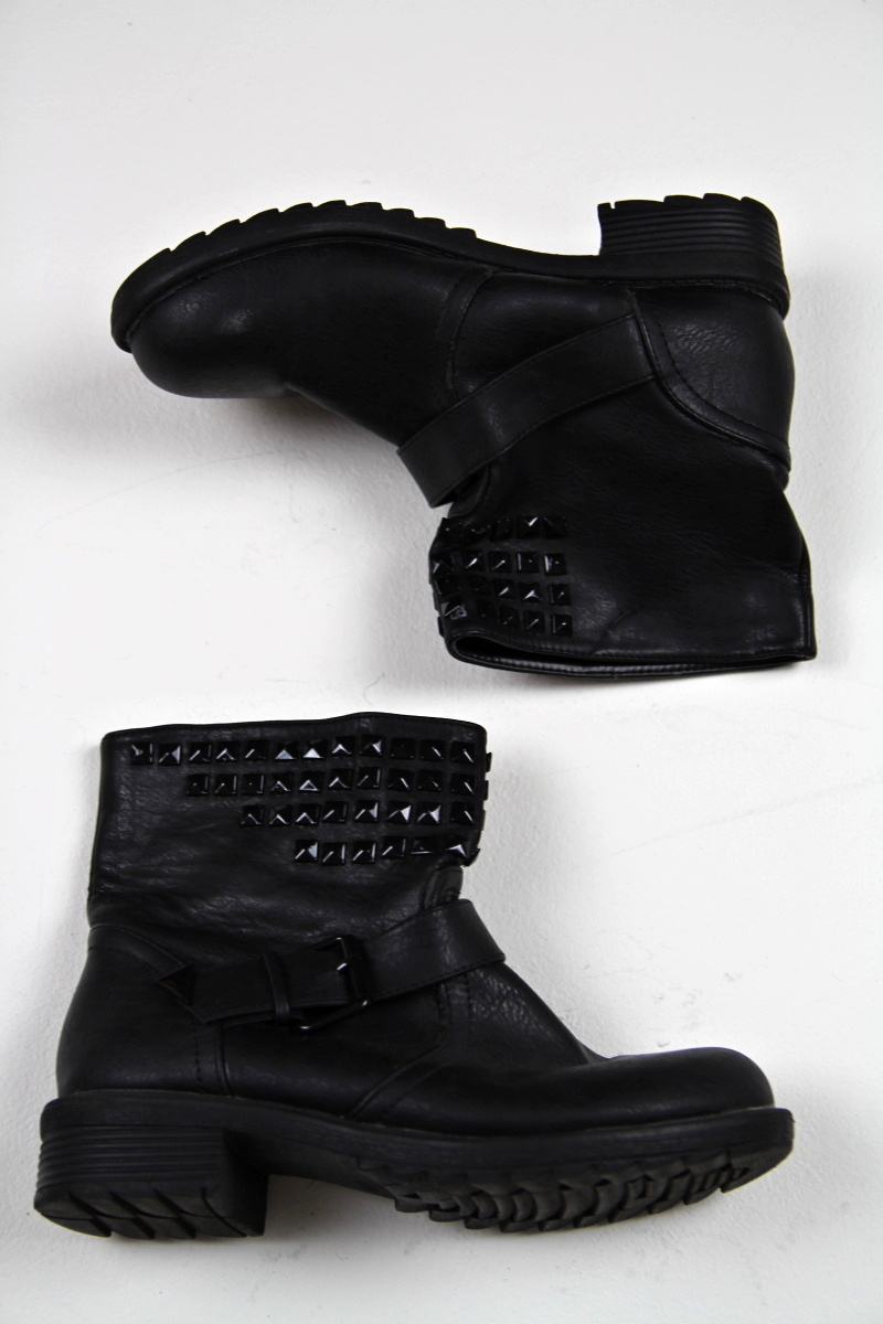 Černé boty