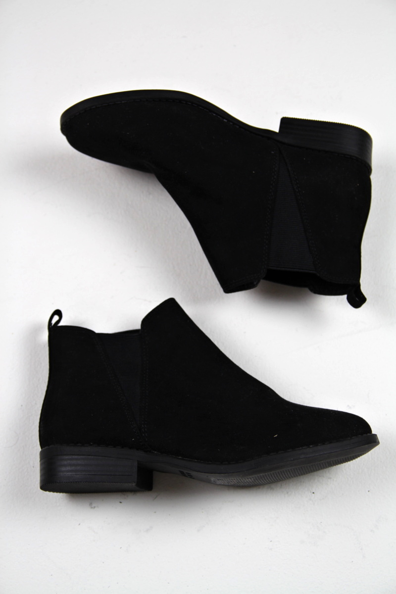 Černé boty, Primark