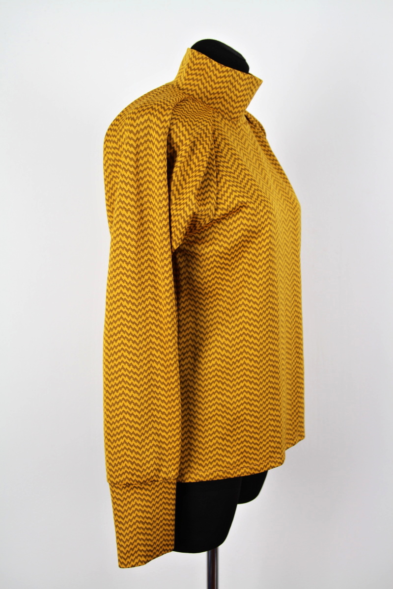 Žlutohnědé tričko, Zara Trafaluc