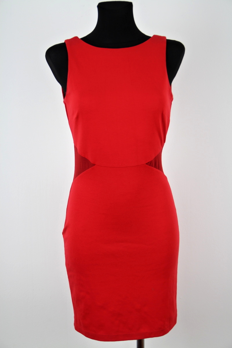 Červené šaty, Zara