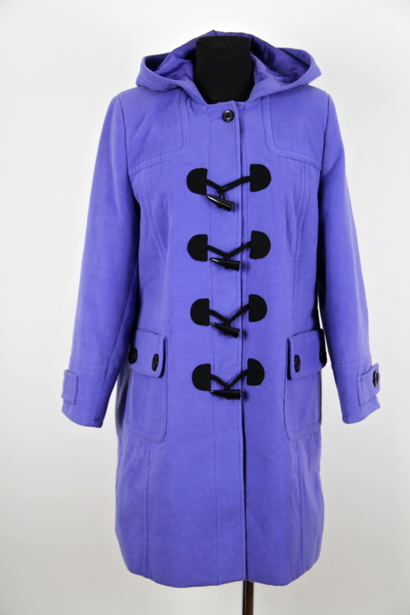 Fialový kabát, Wardrobe