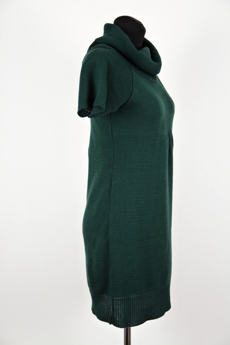 Zelené šaty, Gina benotti