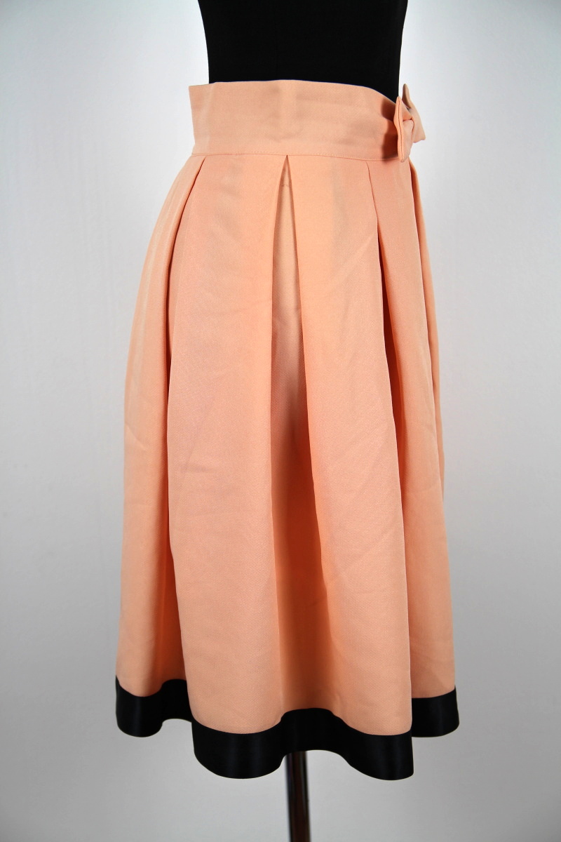 Oranžová sukně