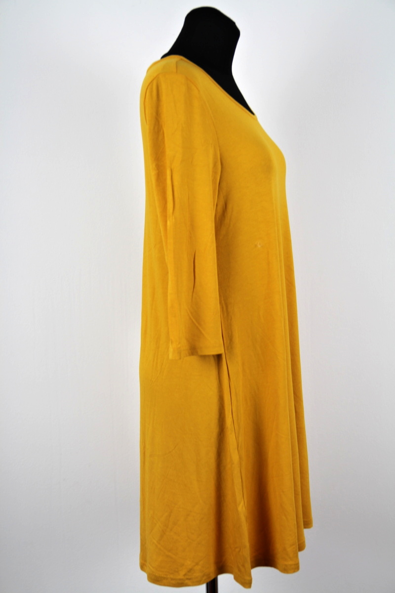 Žluté šaty