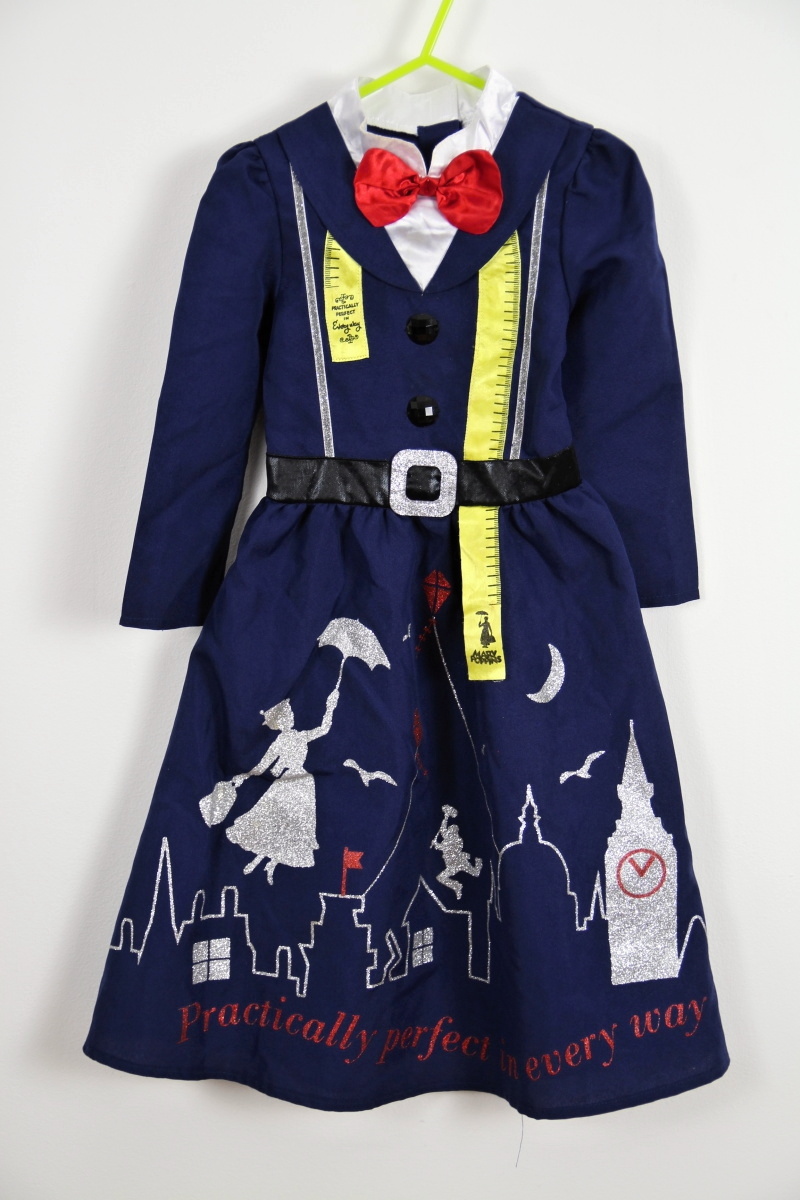 Modré šaty, Mary Poppins