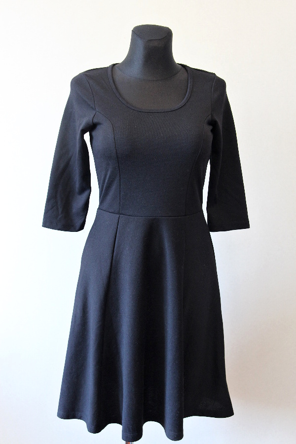 Černé šaty  Esmara 