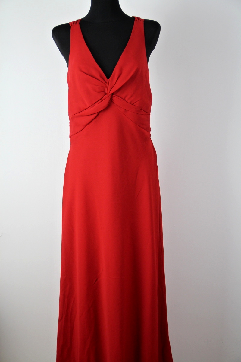 Červené šaty  Roman 