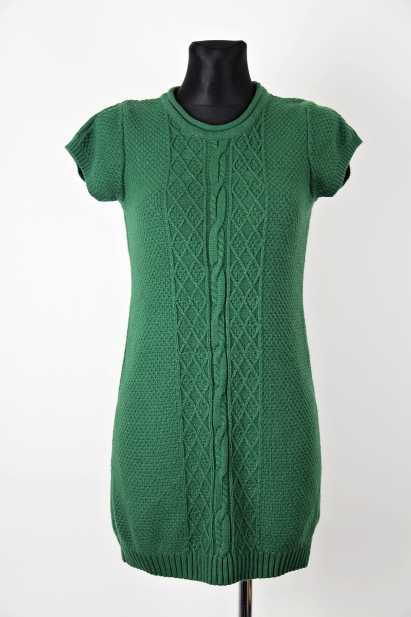 Zelené šaty  Pilar Prieto 