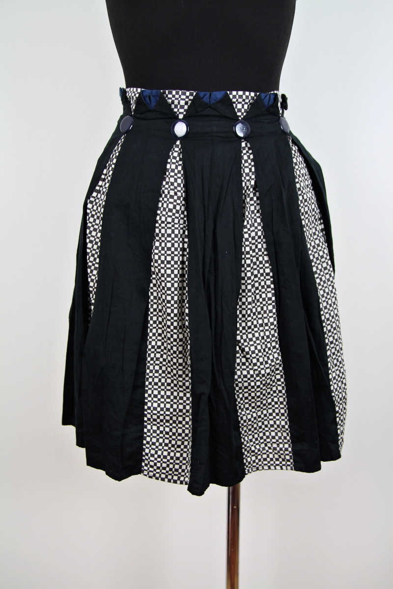 Černobílá sukně  HIJKLM 
