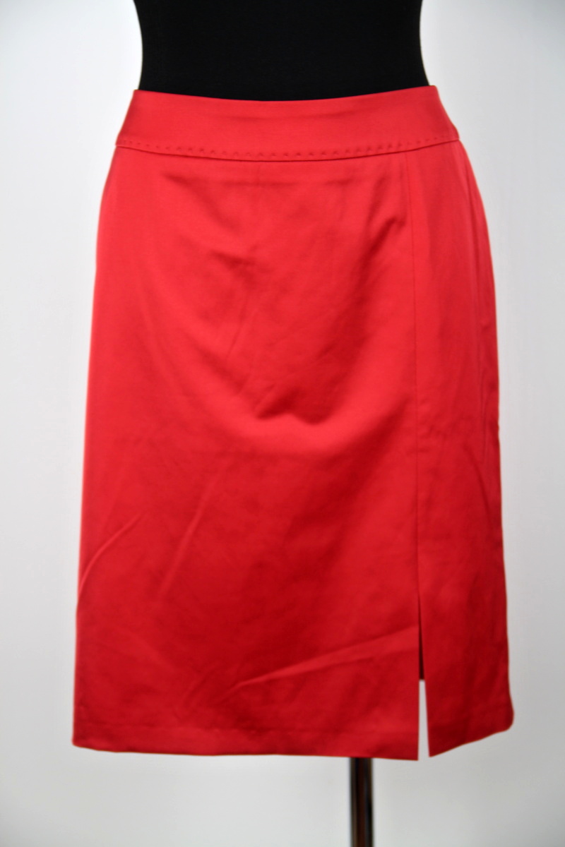 Červená sukně  Betty Barclay 