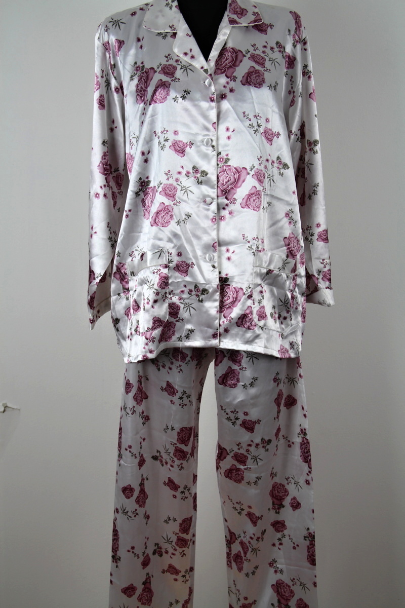 Saténové pyžamo  Ling Hong 