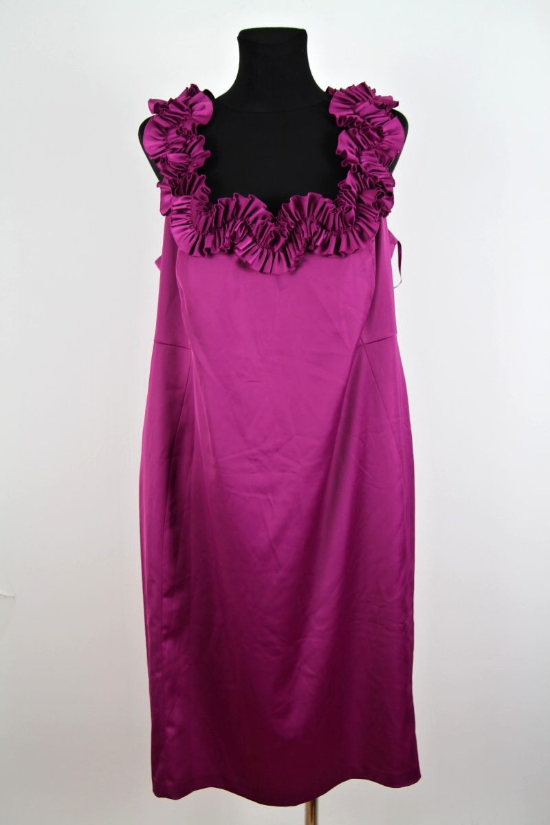 Růžové šaty  David Emanuel 